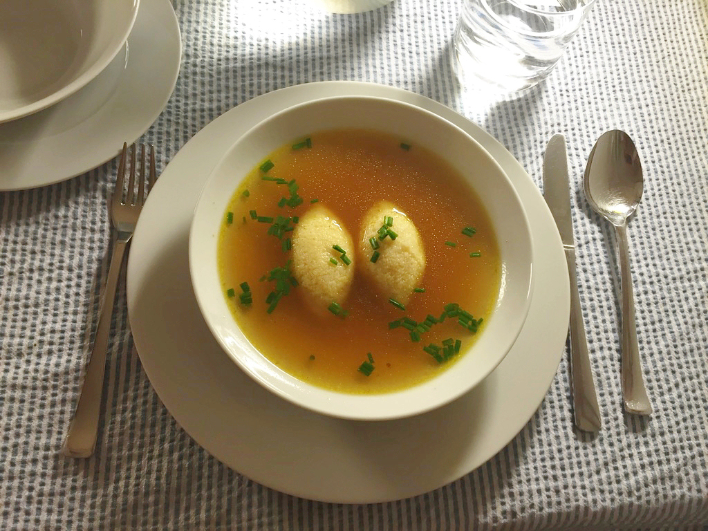 Grießnockerlsuppe