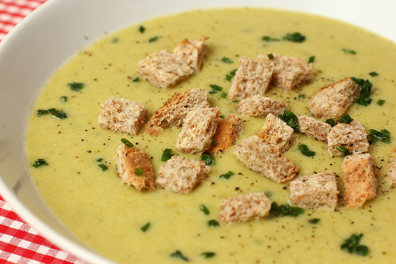 Erdäpfelsuppe